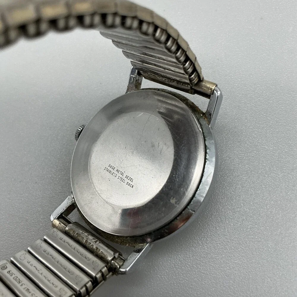 Vintage Timex Mens Watch 35mm White Dial Manual Wind Gold Expansion Bracelet